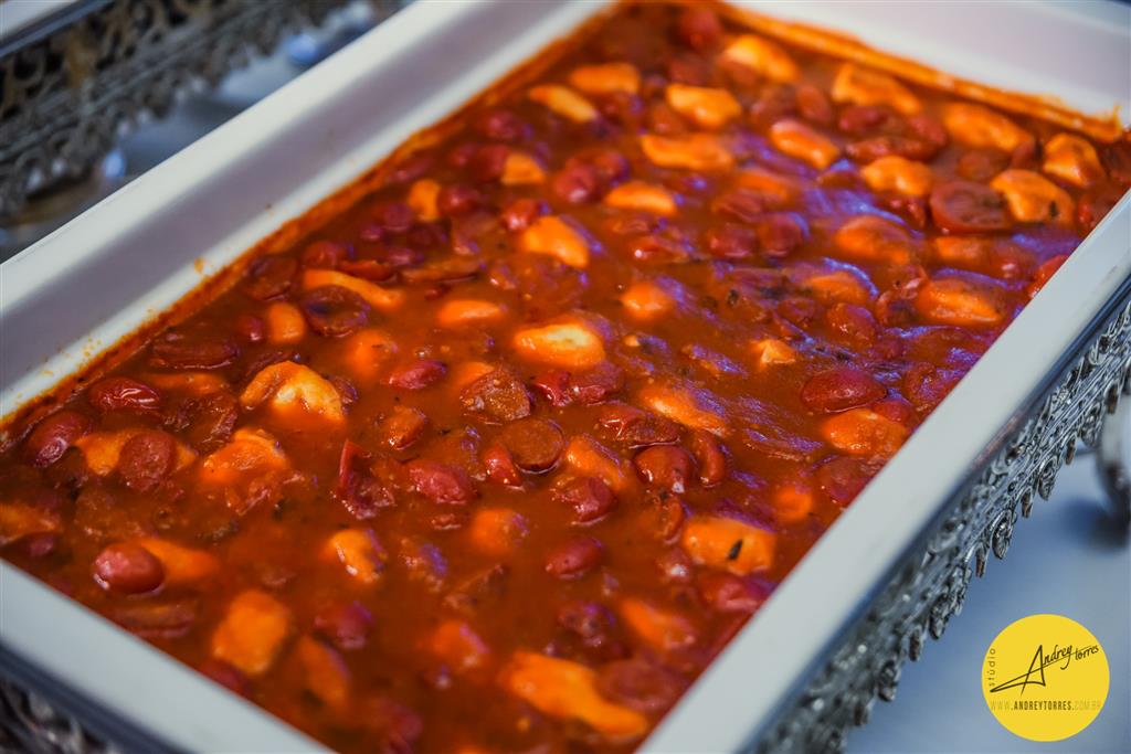 Ravióli de mussarela de búfala com molho ao mantecato ,tomate cereja e orégano fresco